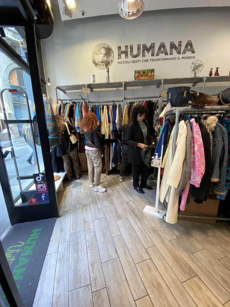 humana vintage shopping milan
